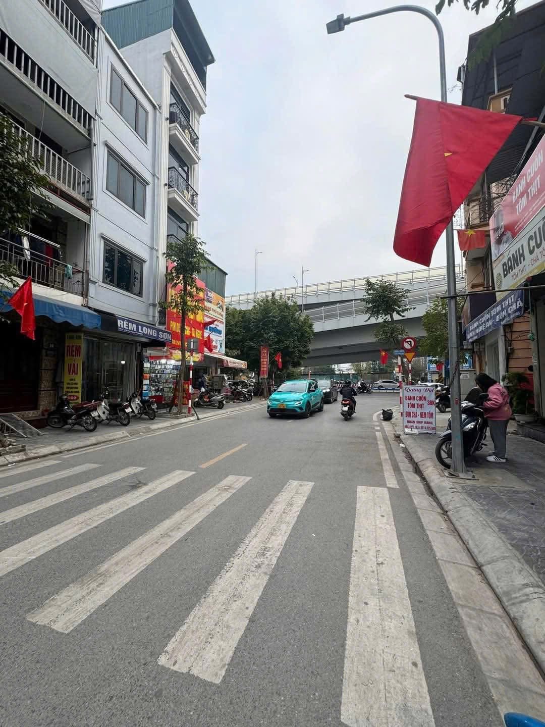 Cho thuê nhà MBKD ngõ ô tô Phố Trường Chinh 4 tầng, 3 ngủ, 16 Triệu - Ảnh chính